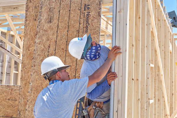 builders installing lp novacore thermal insulating sheathing panels